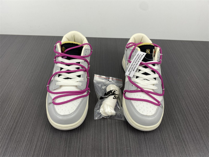 Off-White x Dunk Low ‘Lot 30 of 50’ DM1602-122