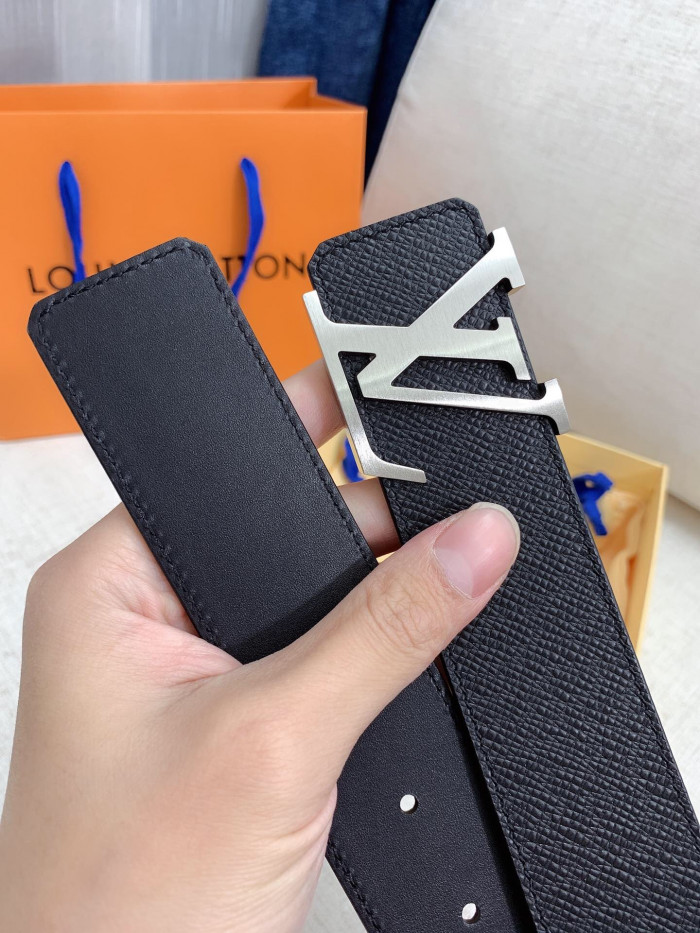 Loui Vuitto Belt-4CM